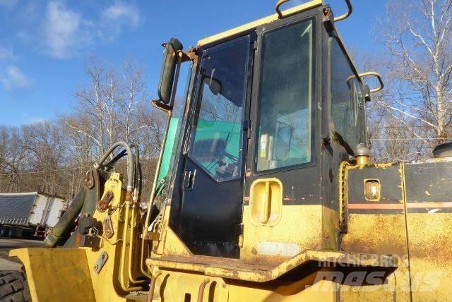 CAT IT28F Naudoti ratiniai krautuvai
