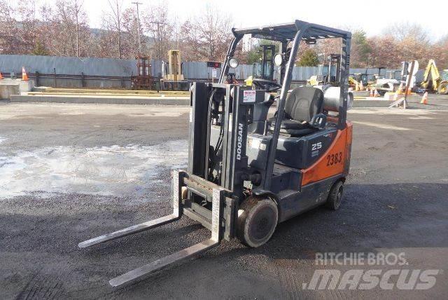 Doosan GC25P-5 Šakiniai krautuvai - Kita