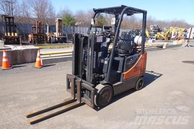 Doosan GC25P-5 Šakiniai krautuvai - Kita