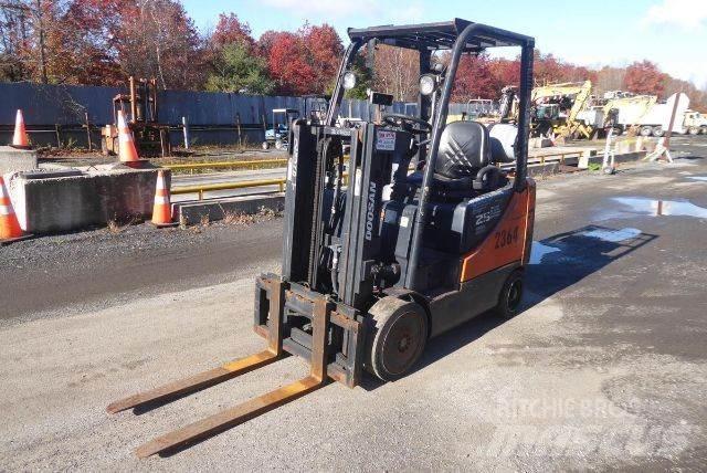 Doosan GC25P-5 Šakiniai krautuvai - Kita