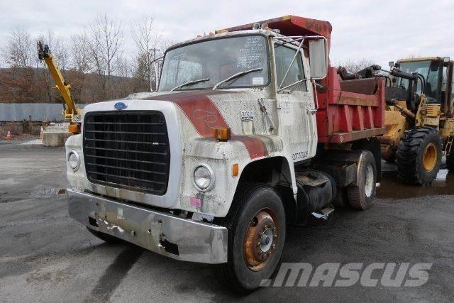 Ford 9000 Savivarčių priekabų vilkikai