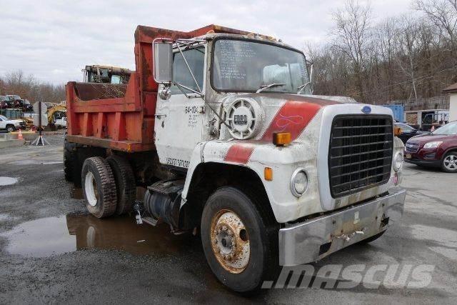 Ford 9000 Savivarčių priekabų vilkikai