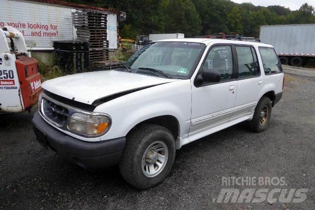 Ford Explorer Pikapai / Bortiniai sunkvežimiai