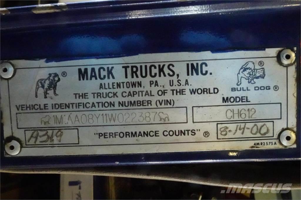 Mack CH612 Važiuoklė su kabina