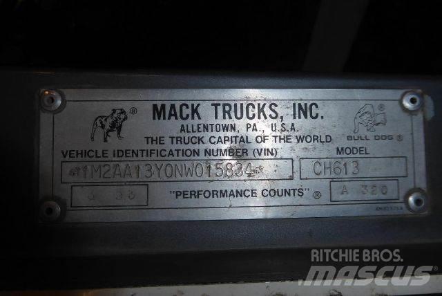 Mack CH613 Važiuoklė su kabina