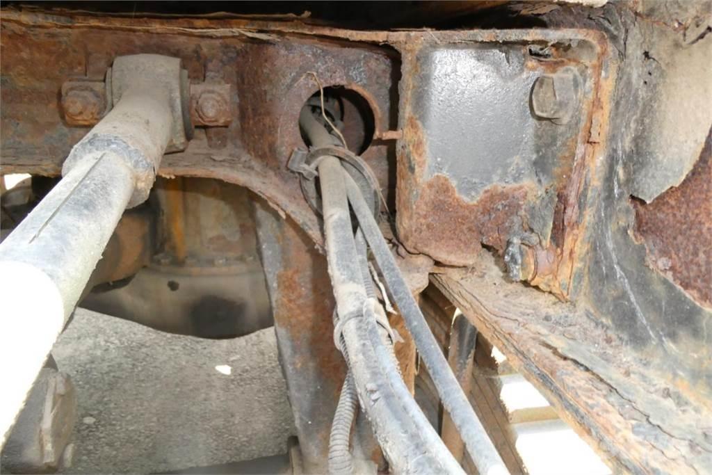 Mack CL733 Važiuoklė su kabina