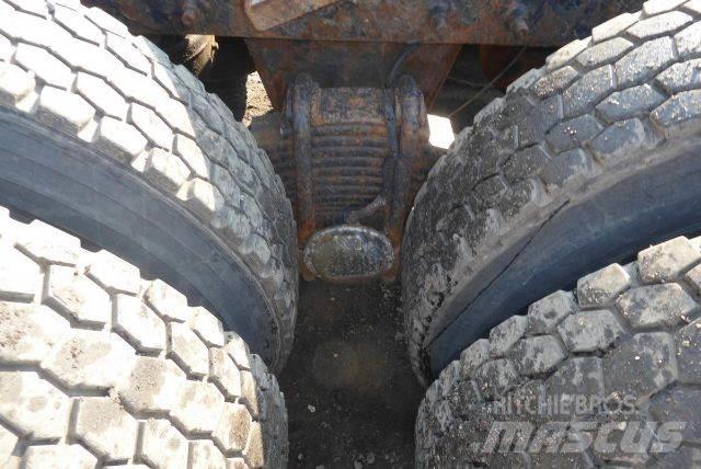 Mack CV713 Važiuoklė su kabina