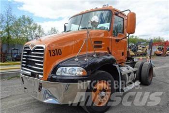 Mack CX612 Važiuoklė su kabina