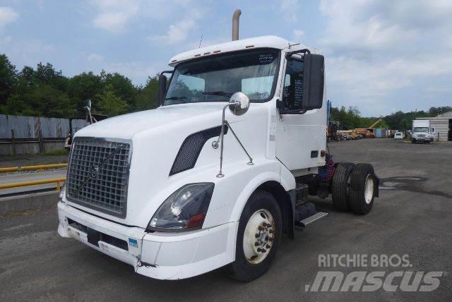Volvo VNL42T Važiuoklė su kabina