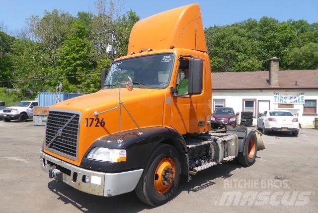 Volvo VNM42T Važiuoklė su kabina