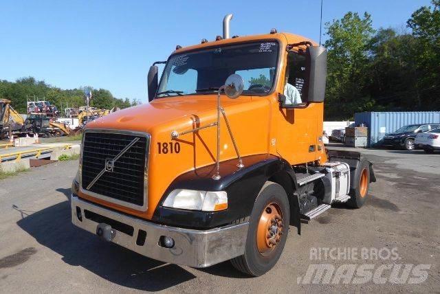 Volvo VNM42T Važiuoklė su kabina