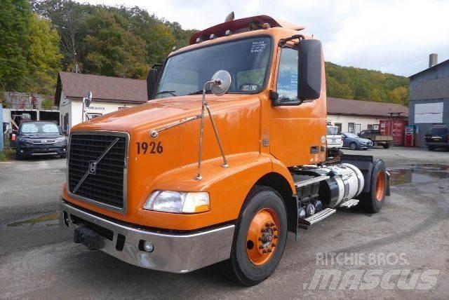 Volvo VNM42T Važiuoklė su kabina