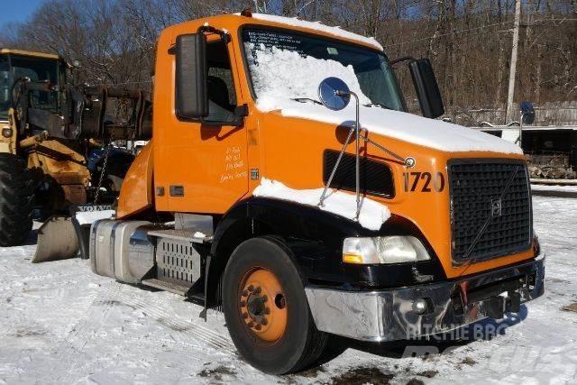 Volvo VNM42T Važiuoklė su kabina