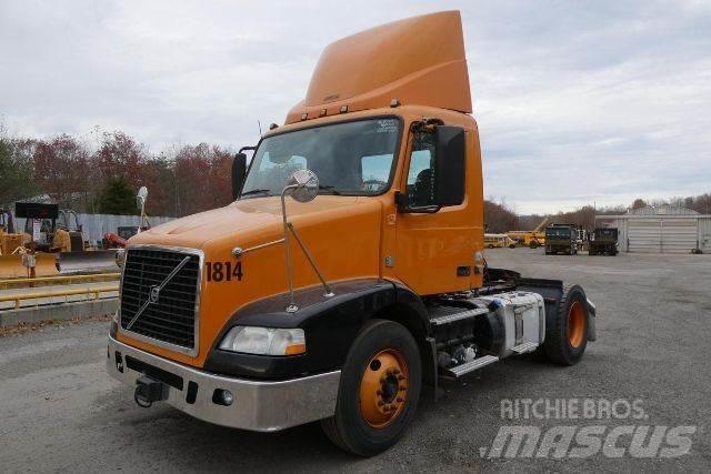 Volvo VNM42T Važiuoklė su kabina