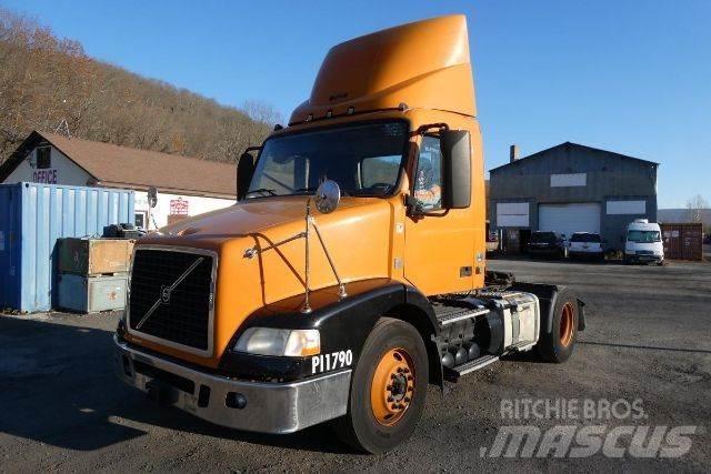 Volvo VNM42T Važiuoklė su kabina
