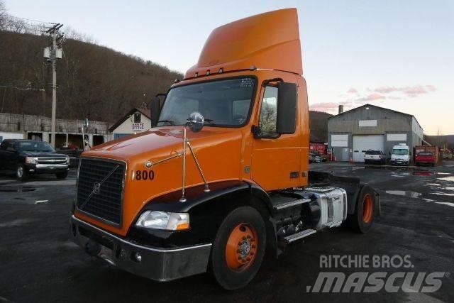 Volvo VNM42T Važiuoklė su kabina