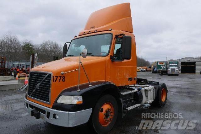 Volvo VNM42T Važiuoklė su kabina