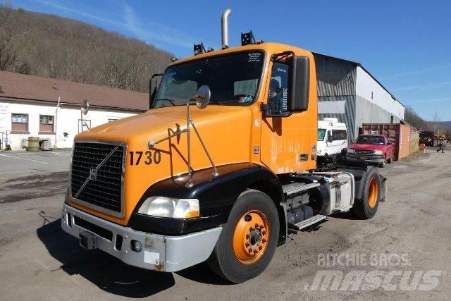 Volvo VNM42T Važiuoklė su kabina