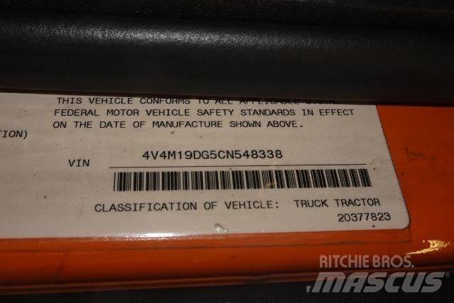 Volvo VNM42T Važiuoklė su kabina