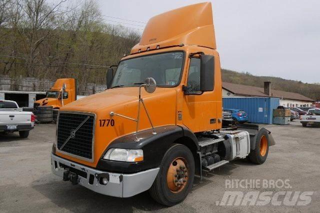 Volvo VNM42T Važiuoklė su kabina