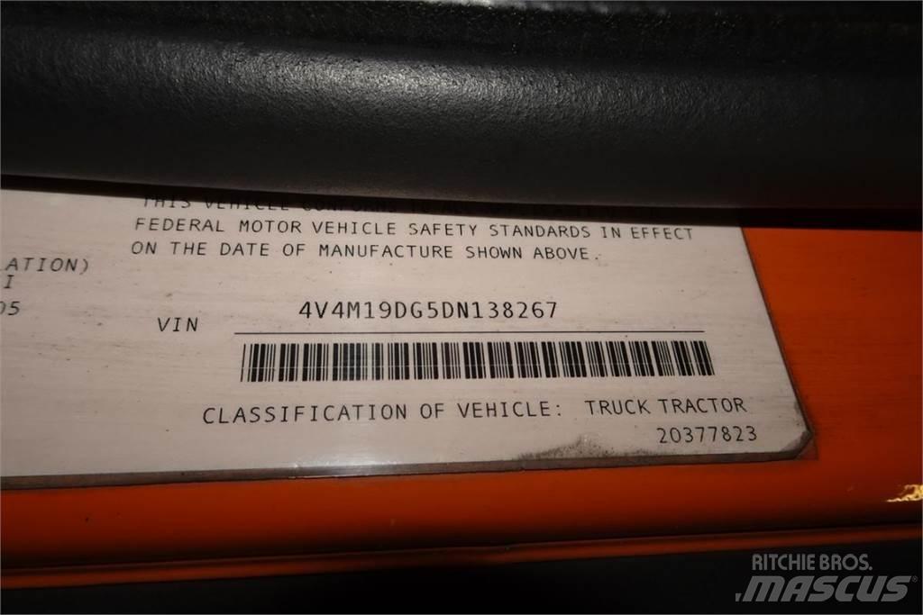 Volvo VNM42T Važiuoklė su kabina