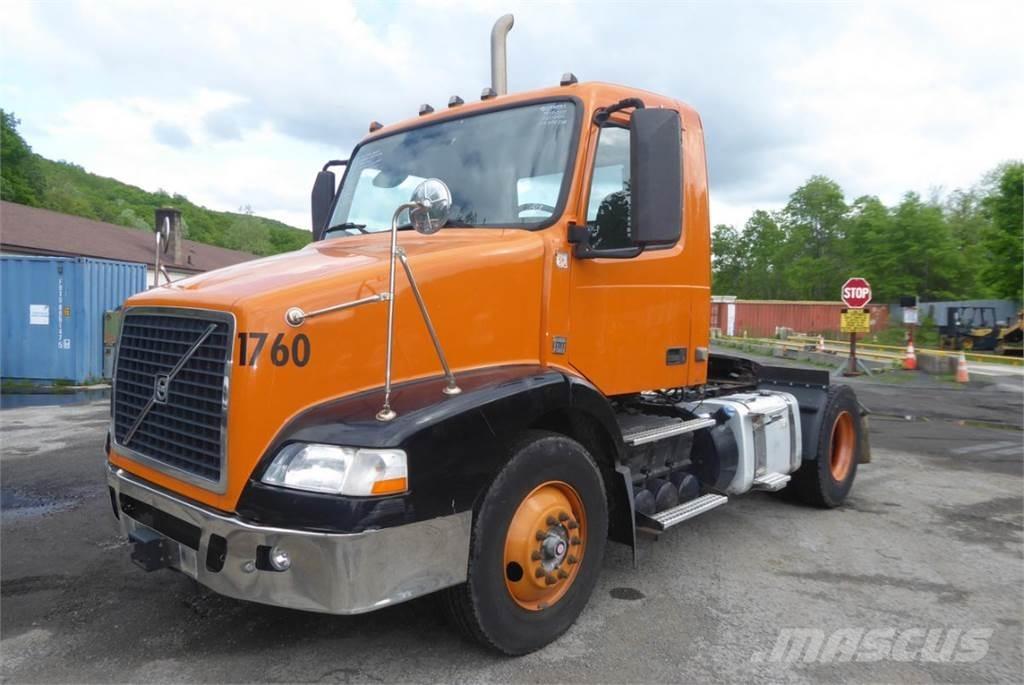 Volvo VNM42T Važiuoklė su kabina