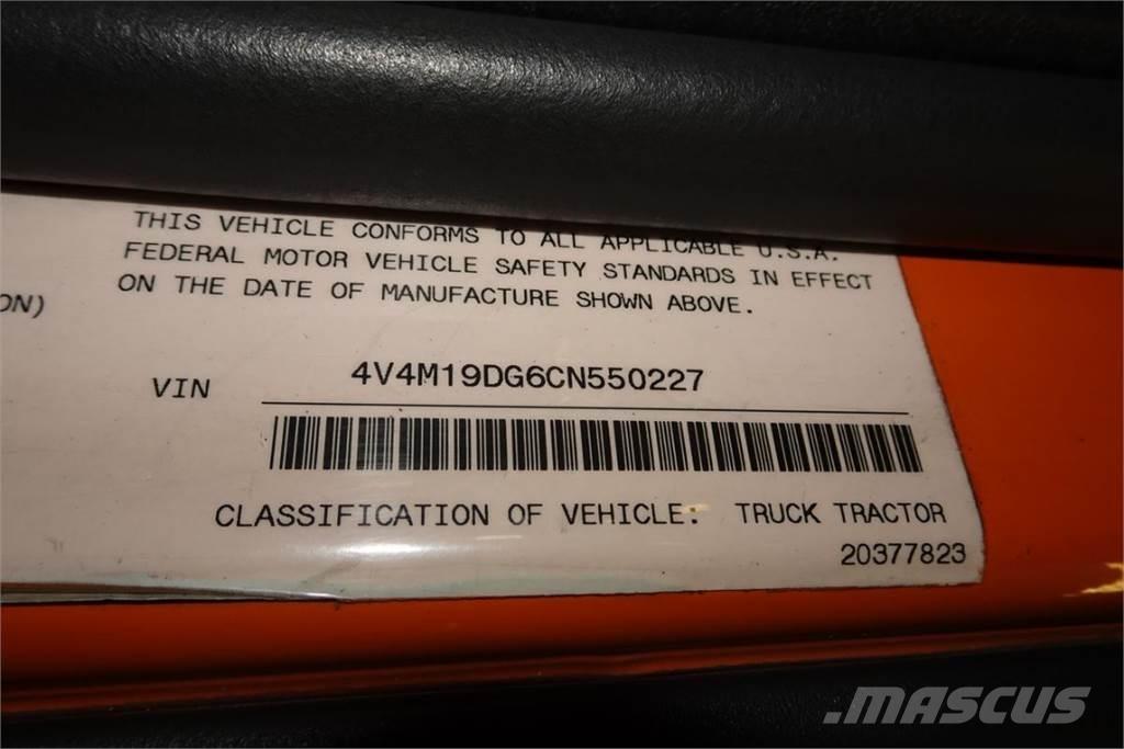 Volvo VNM42T Važiuoklė su kabina