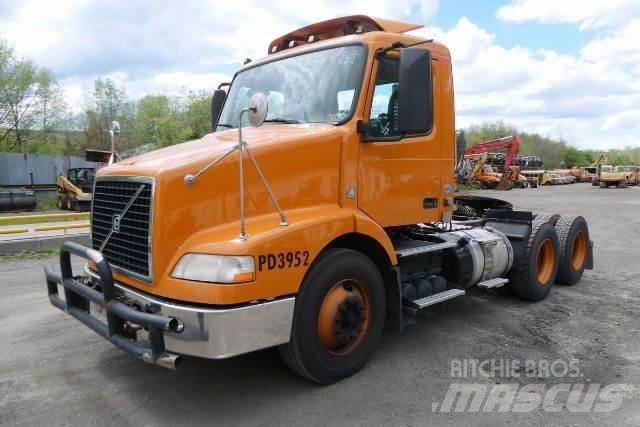 Volvo VNM64T Važiuoklė su kabina