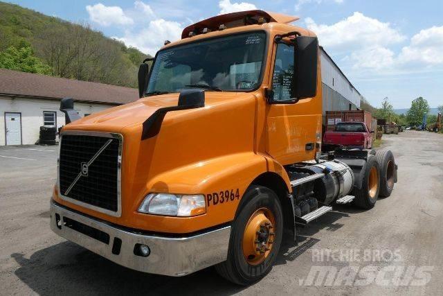 Volvo VNM64T Važiuoklė su kabina