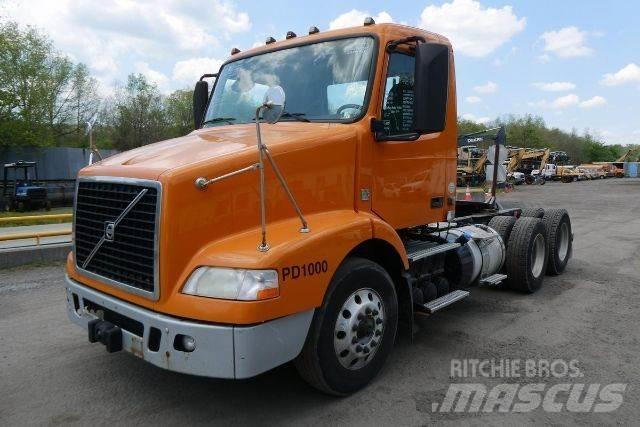 Volvo VNM64T Važiuoklė su kabina