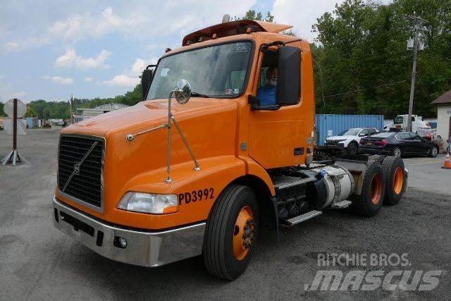 Volvo VNM64T Važiuoklė su kabina