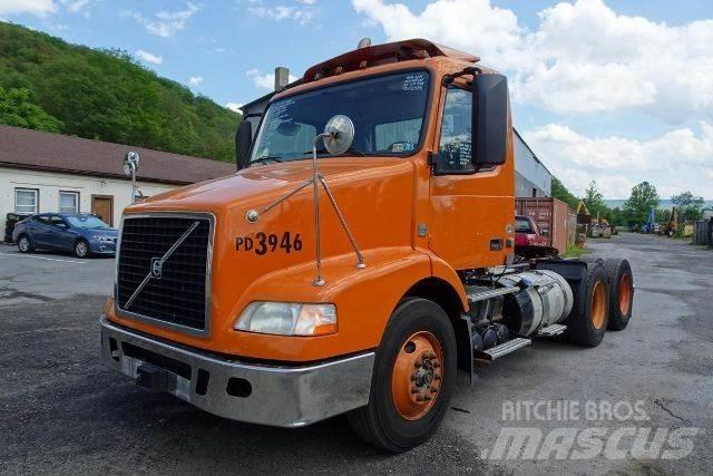 Volvo VNM64T Važiuoklė su kabina