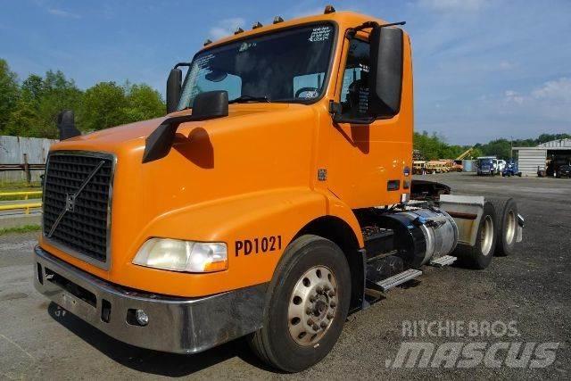 Volvo VNM64T Važiuoklė su kabina