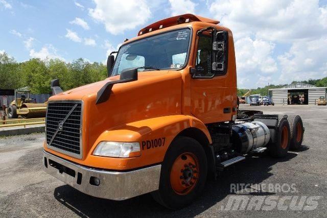 Volvo VNM64T Važiuoklė su kabina