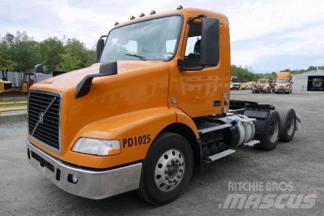 Volvo VNM64T Važiuoklė su kabina