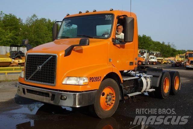 Volvo VNM64T Važiuoklė su kabina