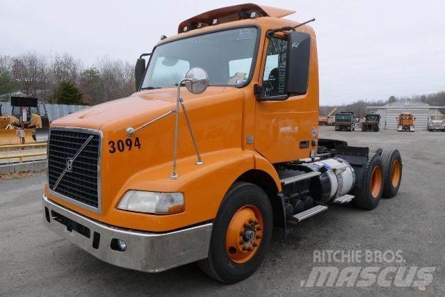 Volvo VNM64T Važiuoklė su kabina