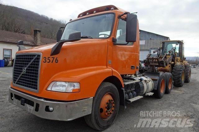 Volvo VNM64T Važiuoklė su kabina