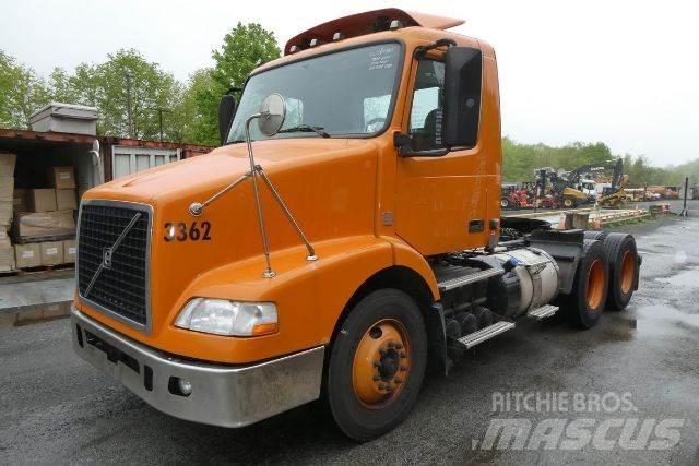Volvo VNM64T Važiuoklė su kabina