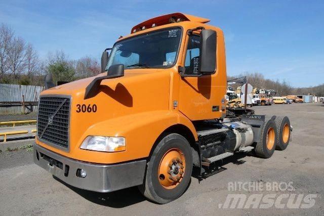 Volvo VNM64T Važiuoklė su kabina