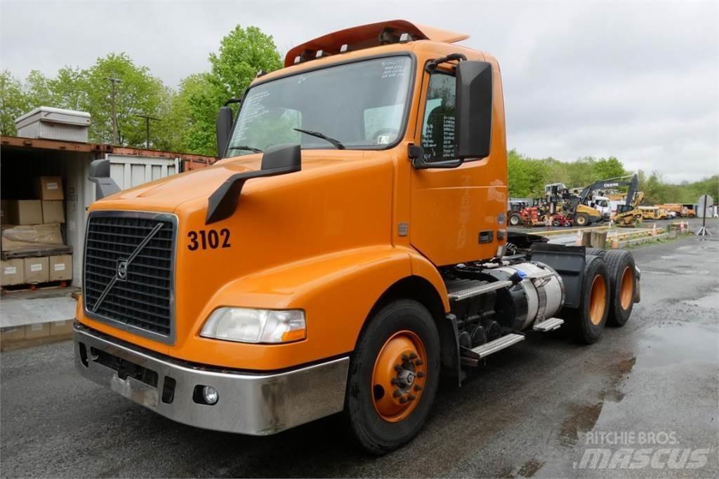 Volvo VNM64T Važiuoklė su kabina