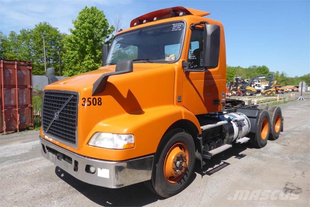 Volvo VNM64T Važiuoklė su kabina