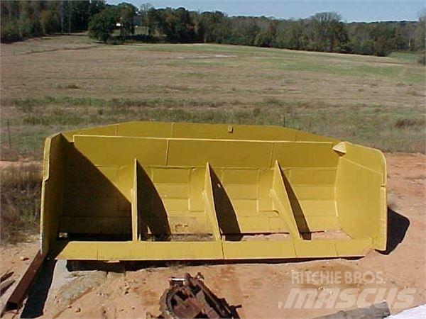CAT D9H Statyba - Kita