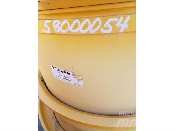 Volvo A25F Padangos, ratai ir ratlankiai