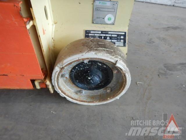 JLG 1230ES Alkūniniai keltuvai