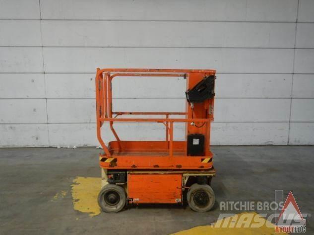 JLG 1230ES Alkūniniai keltuvai