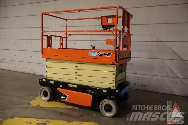 JLG 3246ES Alkūniniai keltuvai