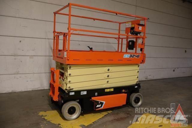 JLG 3246ES Alkūniniai keltuvai