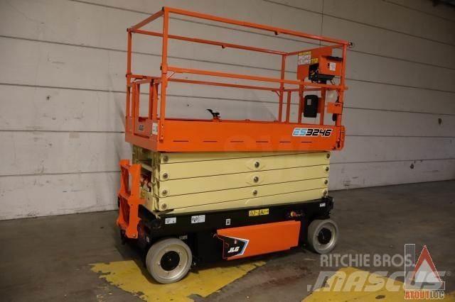 JLG 3246ES Alkūniniai keltuvai
