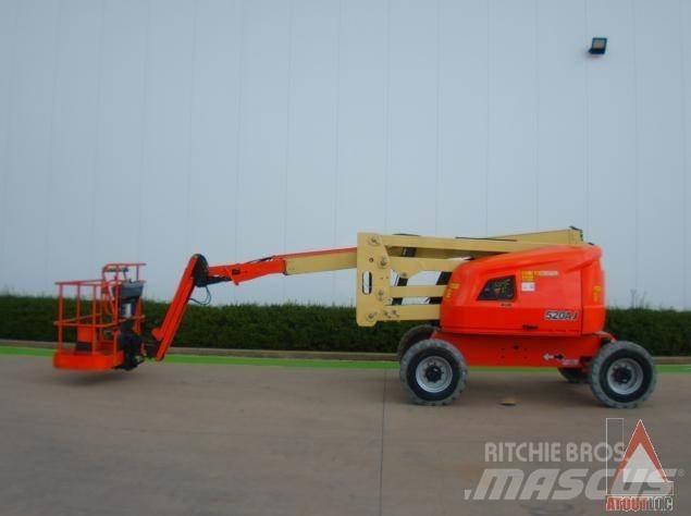 JLG 520AJ Alkūniniai keltuvai